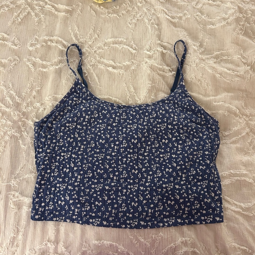LAST CHANCE LIKE NEW OLD NAVY floral crop top with lining inside